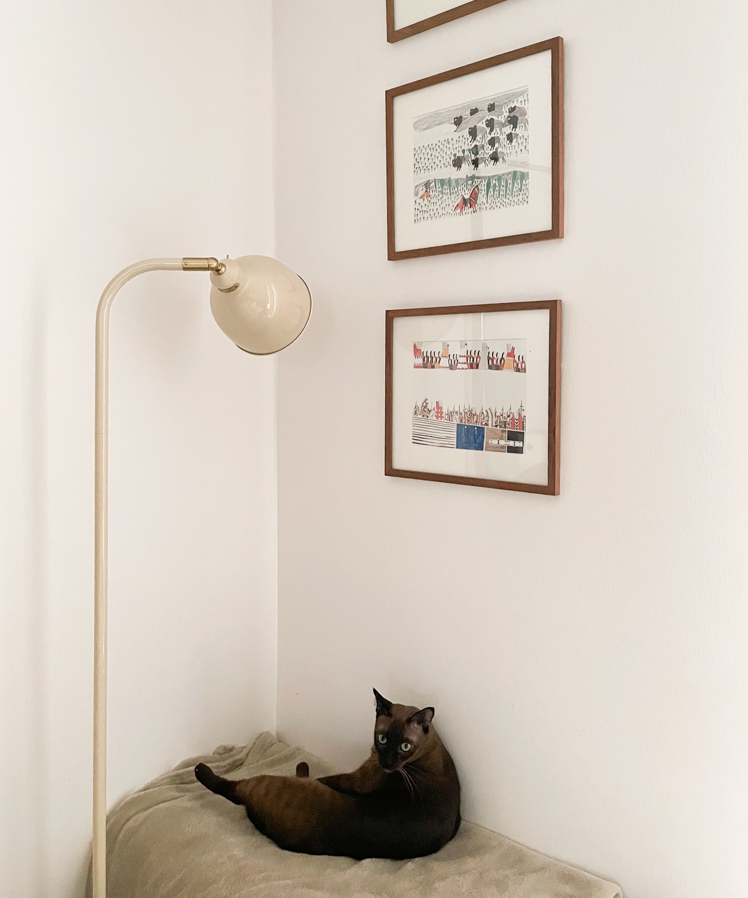 Small corner decoration