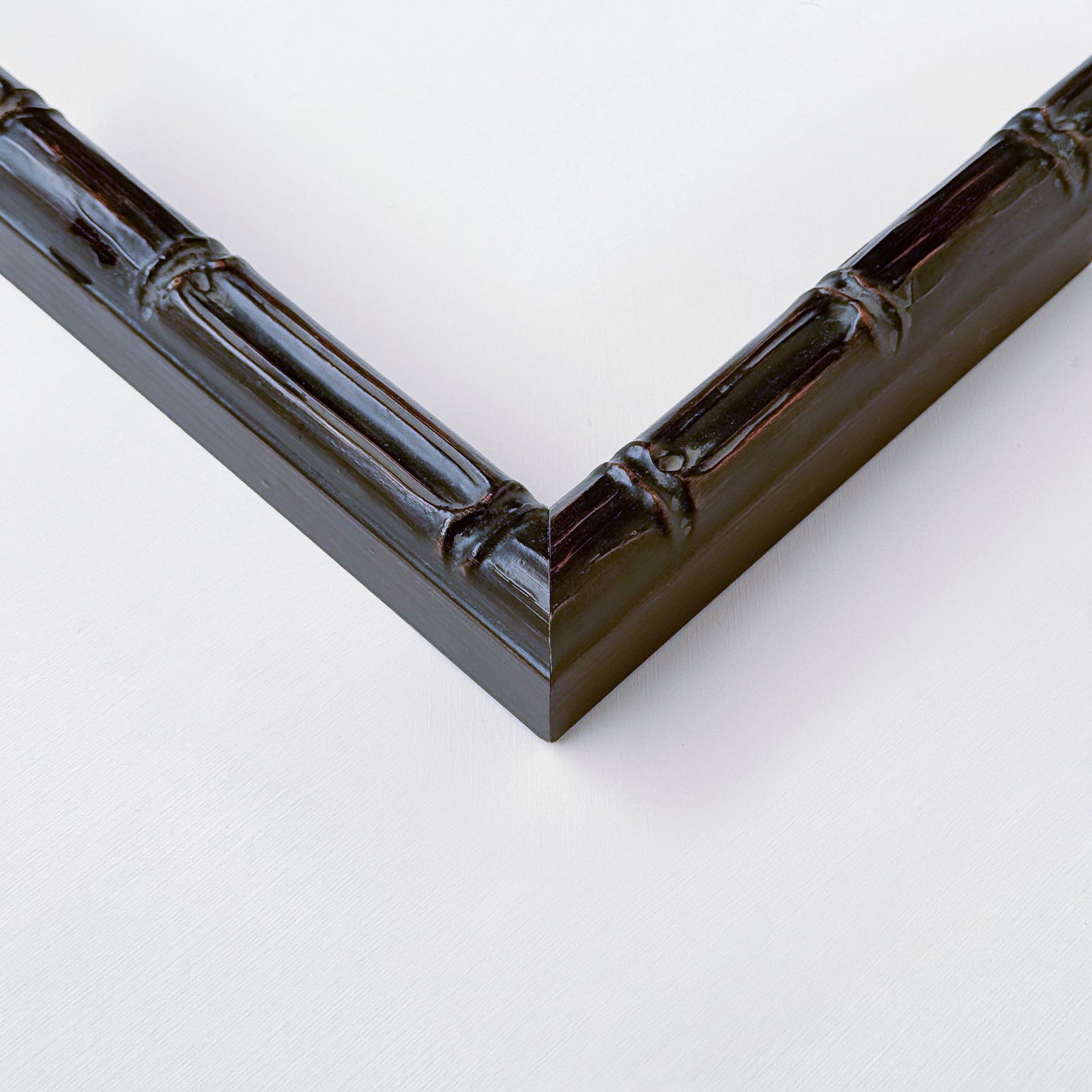 Larson-Juhl Black Bamboo - Side view