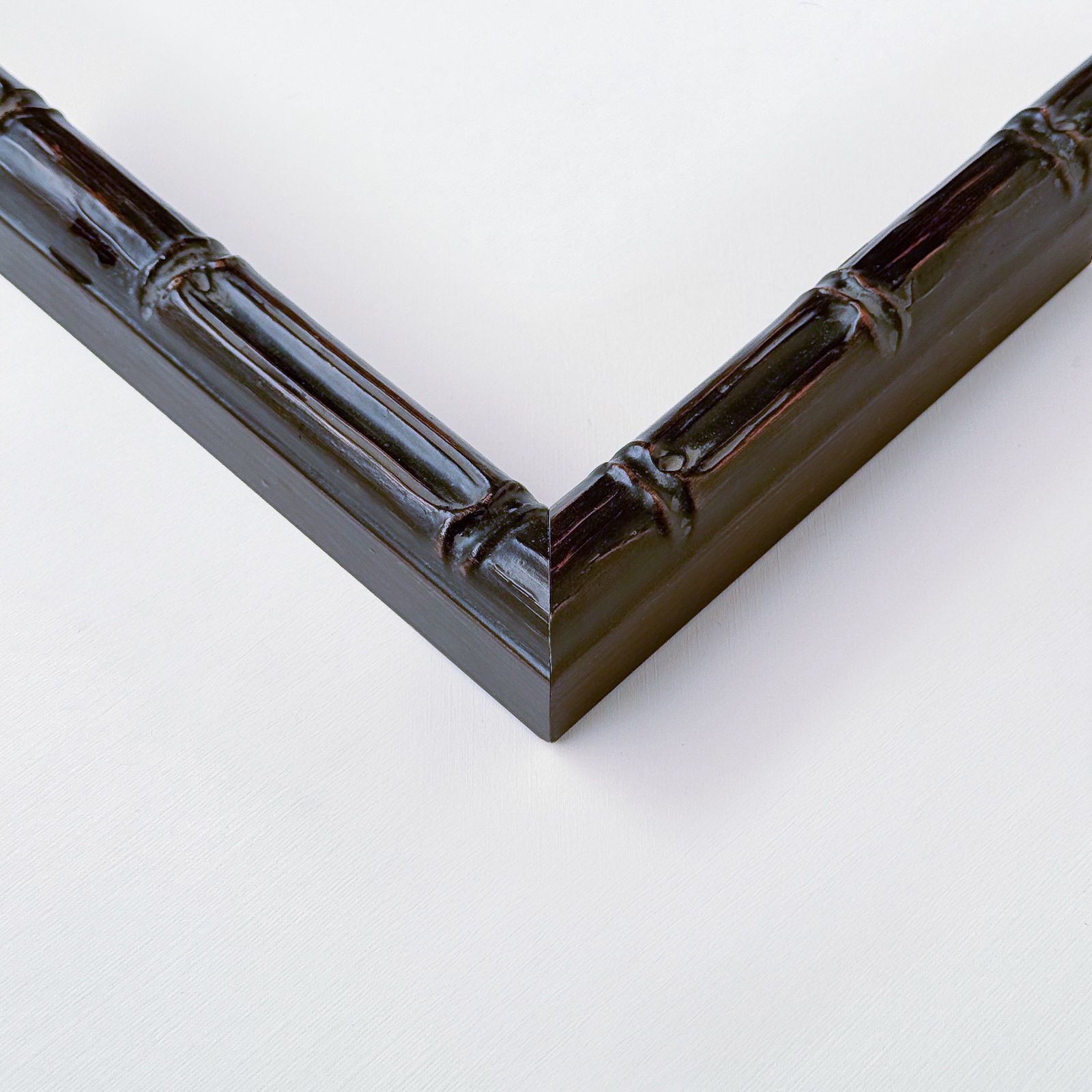 Larson-Juhl Black Bamboo - Side view