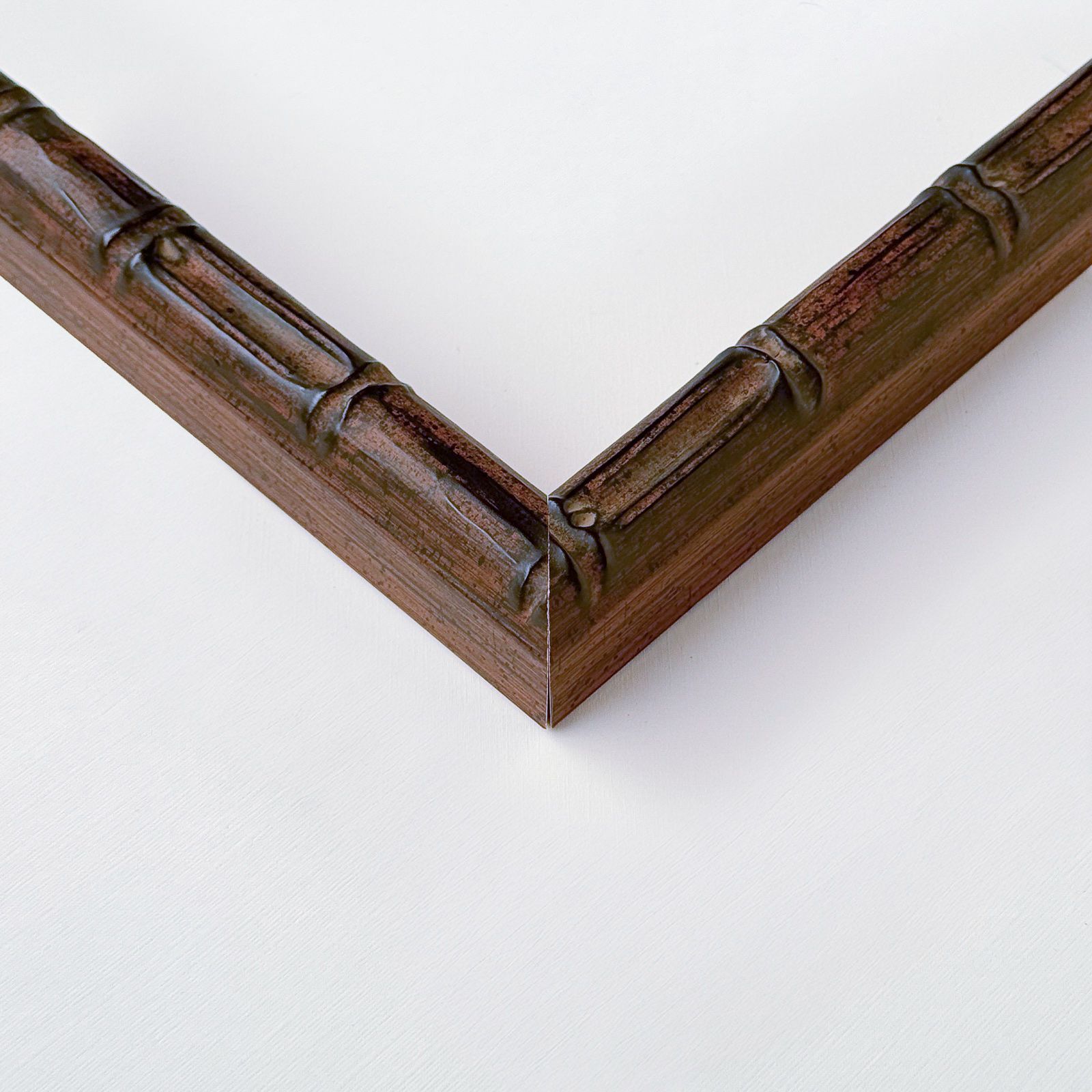 Larson-Juhl Rust Black Bamboo - Side view