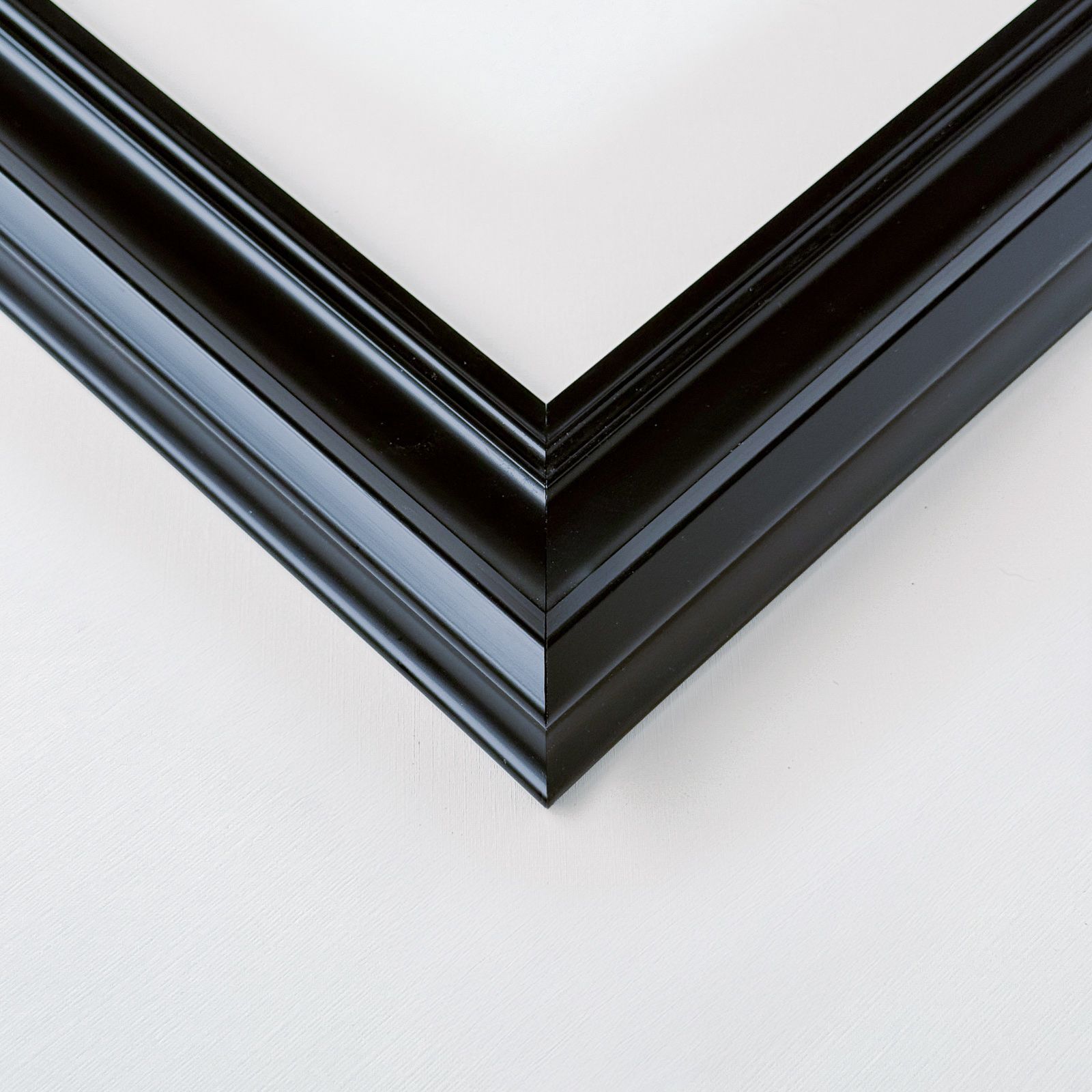 PU Ogee Black - Side view