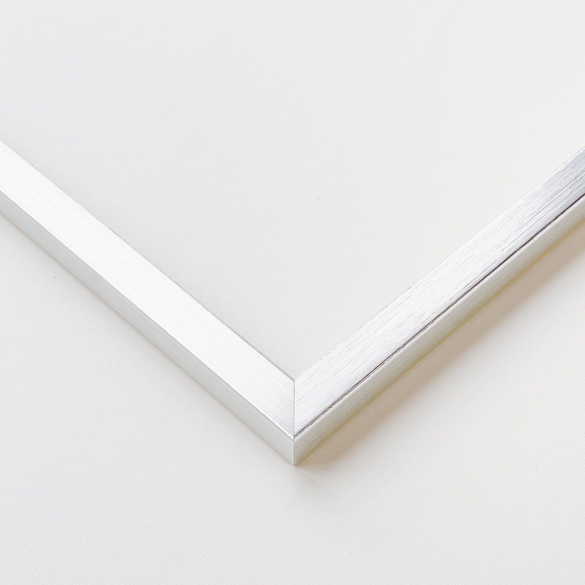 PU Silver Small - Side view